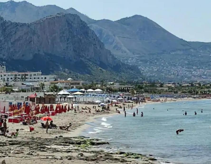 Appartamento Incantevole 90 Mq A Due Passi Mare Mozzafiato Изола-делле-Феммине Экстерьер фото